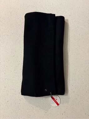 lululemon athletica black Bundle Up Scarf *merino wool NWT